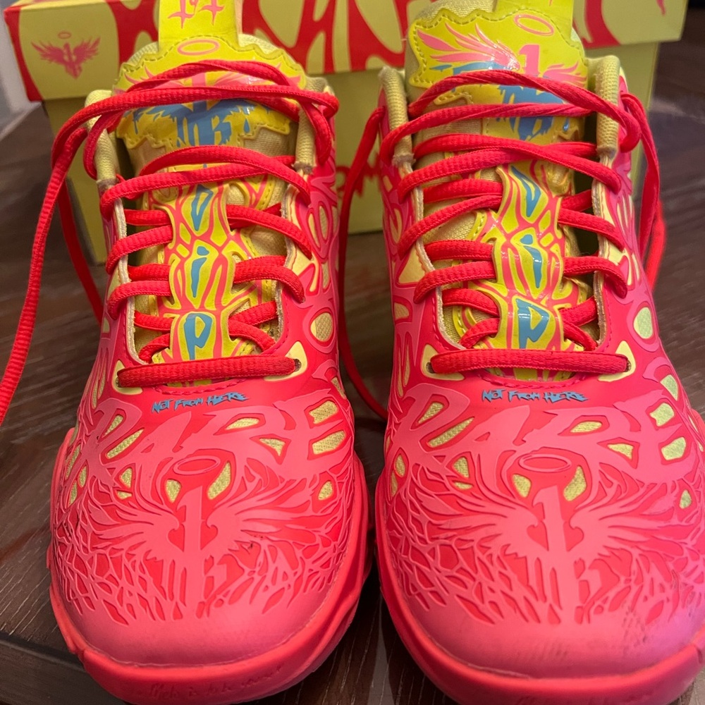 La Melo MB.04 JR 1 love Puma Kids Neon Coral and Lime High-Top Sneakers size 6